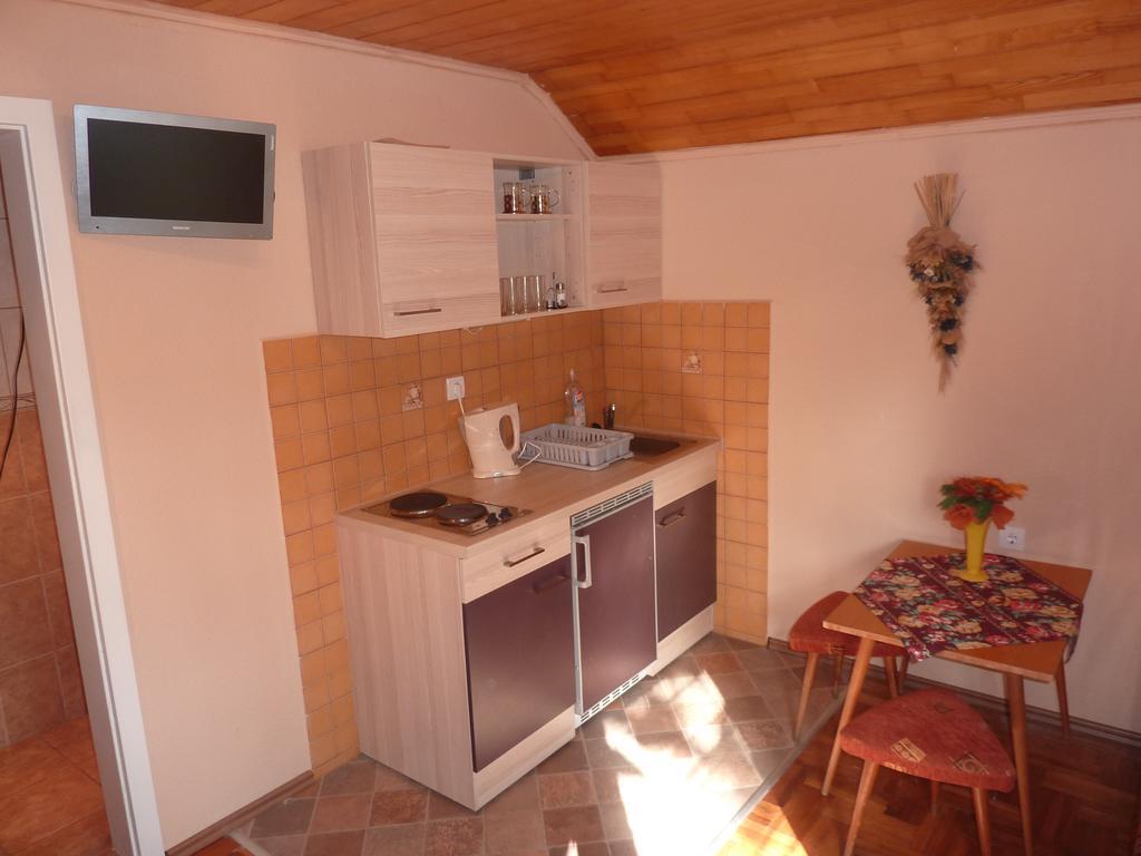 Vadasztanya Apartmanhazak Siofok Room photo