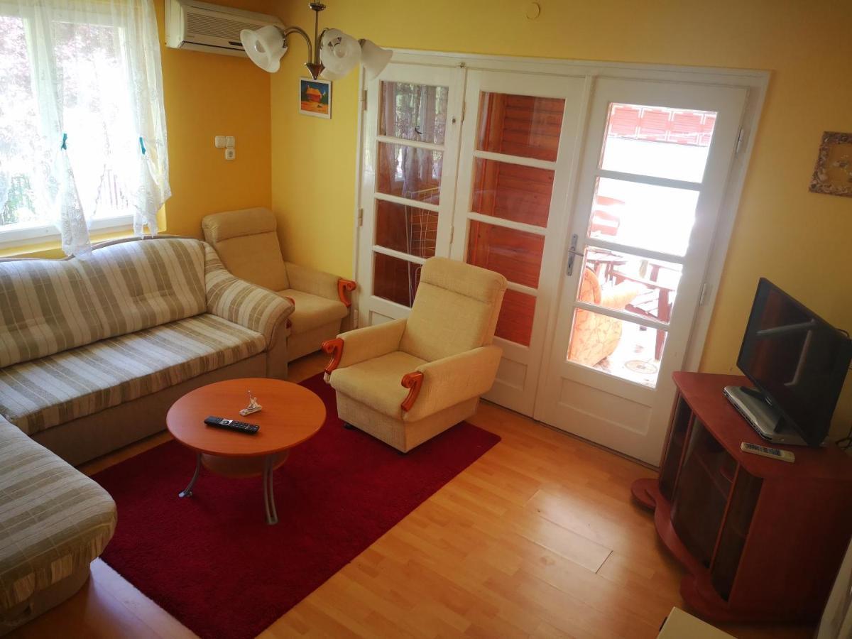 Vadasztanya Apartmanhazak Siofok Exterior photo